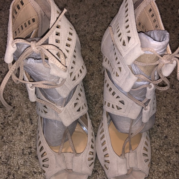 Antonio Melani Cage Heels w Laces 6.5 - Picture 3 of 8